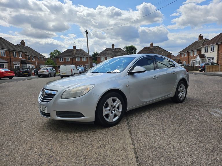 Vauxhall Insignia 1.8 petrol 2009 FSH/New Cambelt done bargain £995