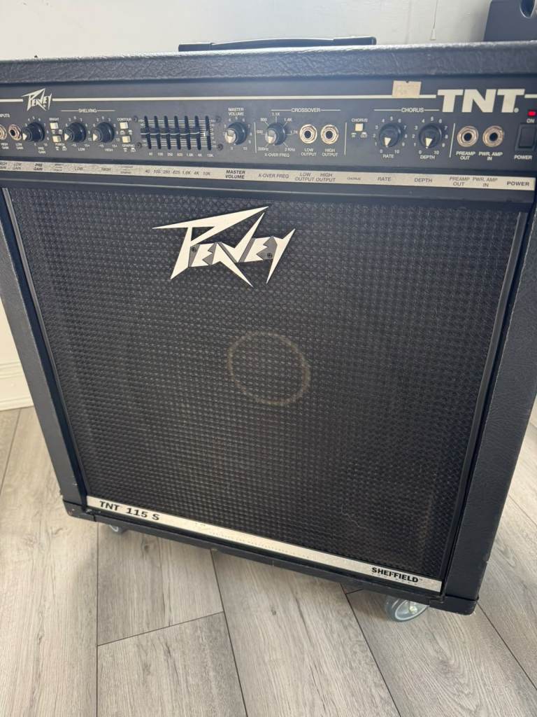 Peavey TNT 115 S Bass Amplifier – Good Condition