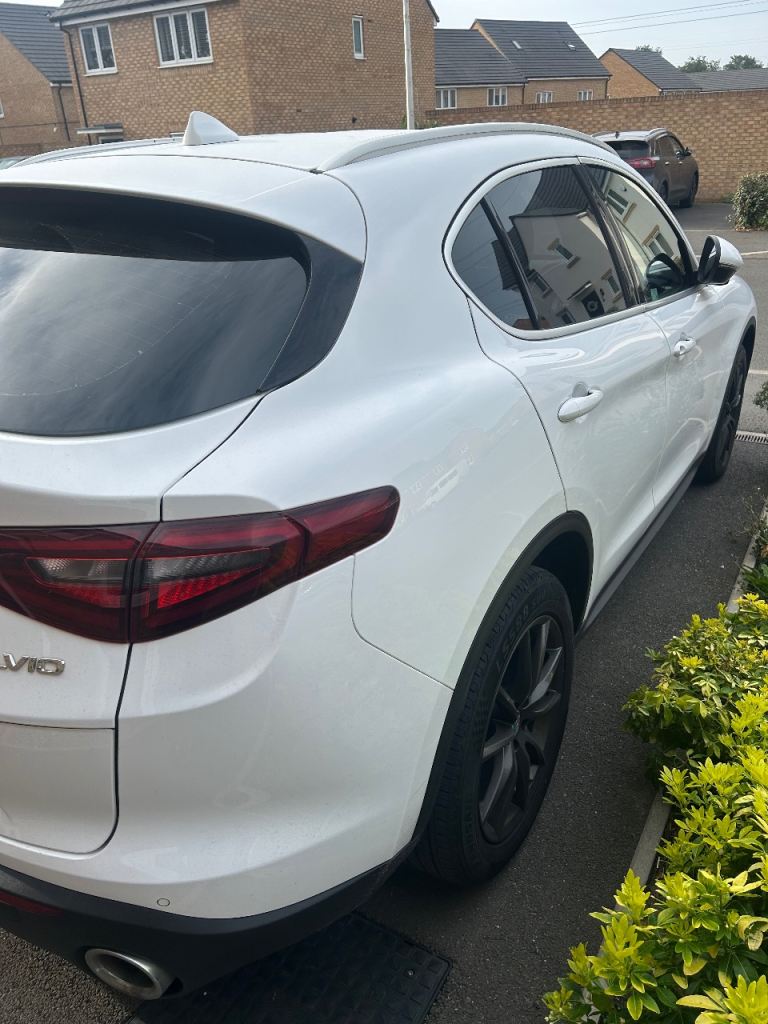 Alfa Romeo, STELVIO, Estate, 2018, Semi-Auto, 2143 (cc), 5 doors