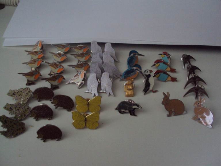 74MIXED PIN BADGES,BIRDS, WILDLIFE & OTHERS