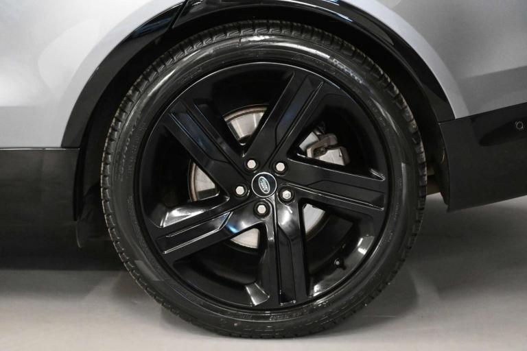 2021 Land Rover Discovery 3.0 Discovery R-Dynamic SE D MHEV Auto 4WD 5dr SUV Diesel Automatic