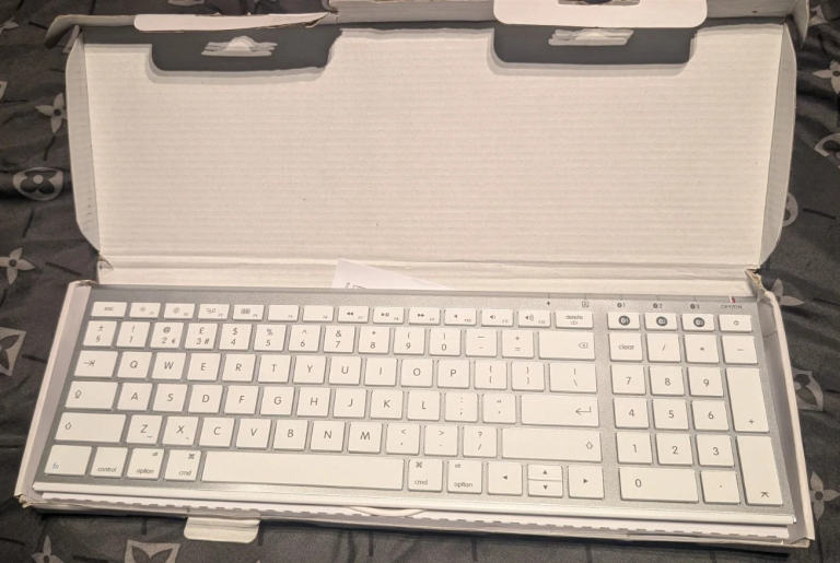 Wireless Bluetooth Keyboard White Multi‑Device Rechargeable Numeric Keypad