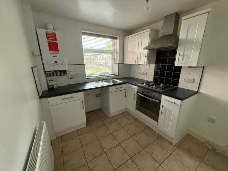 3 Bedrooms house to rent