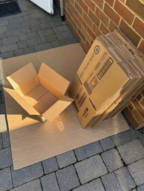 30 Small Double Wall Cardboard Boxes – Strong Moving / Packing / Storage Boxes,  Size : 35x25x15cm
