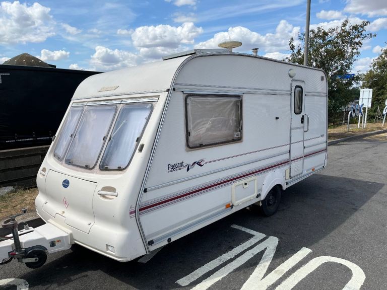 1999 Bailey 2 berth caravan, great con, motor mover, 2 awnings, no damp, solar panel