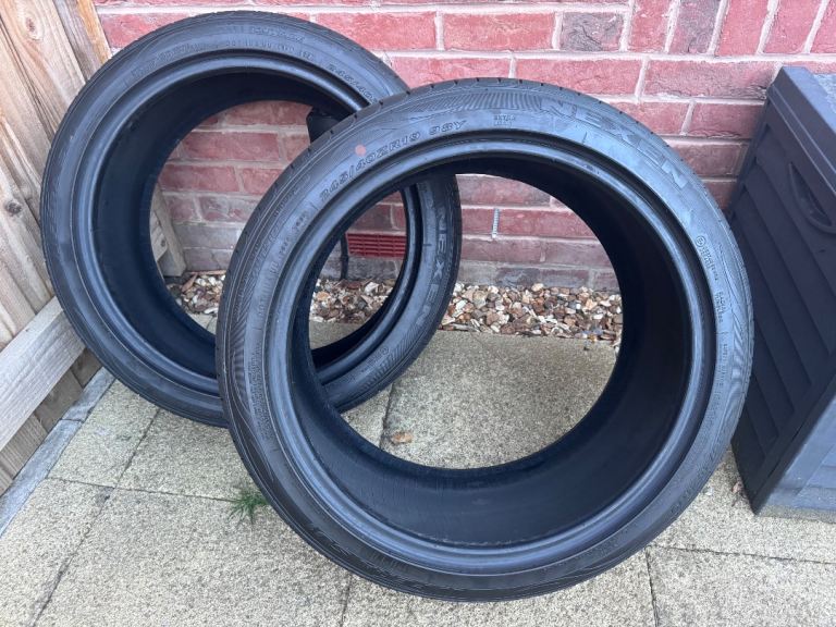 245/40r19 TYRES like NEW 7mm  245/40ZR19 98Y