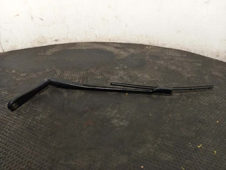 Bmw 8 Series Left Wiper Arm 2018-2026 2 Door Coupe
