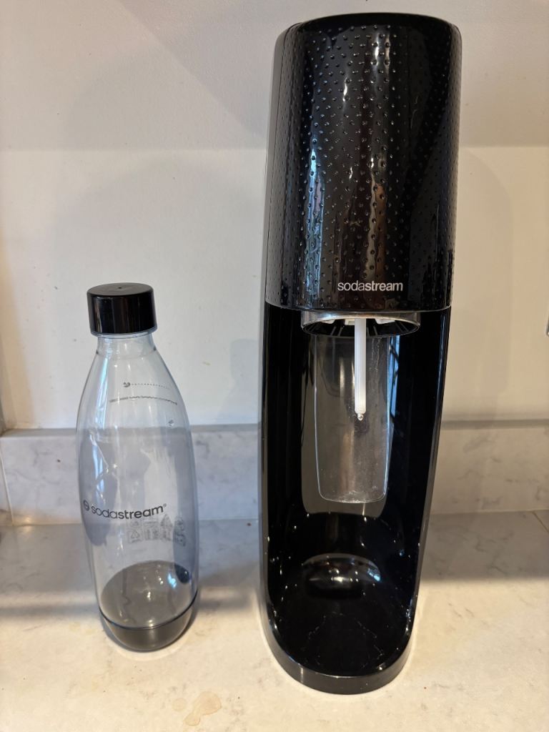 SodaStream Sparkling Water Maker with Bottle – Black, Good Condition