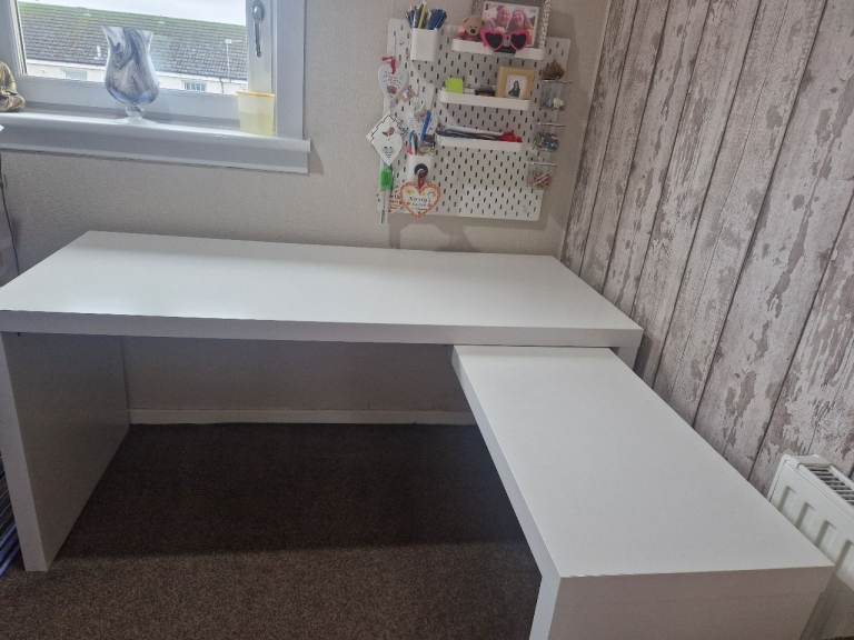 White Ikea Desk with extendable arm