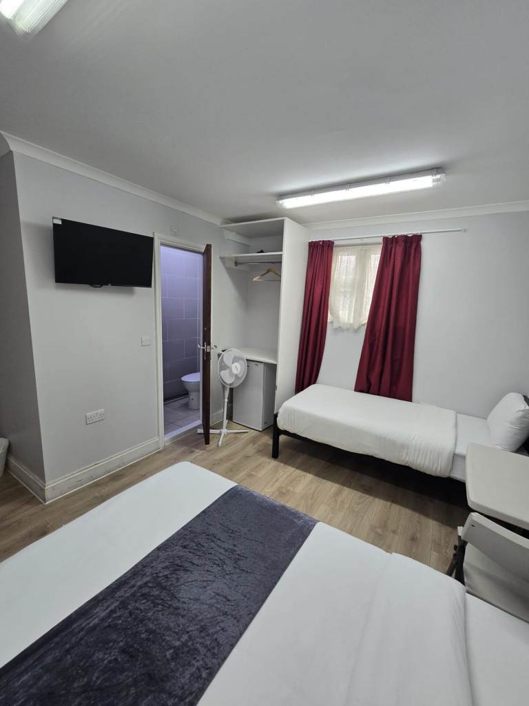 10 bedroom house in Selections of Ensuit Room with Bills From Â£800-Â£1300