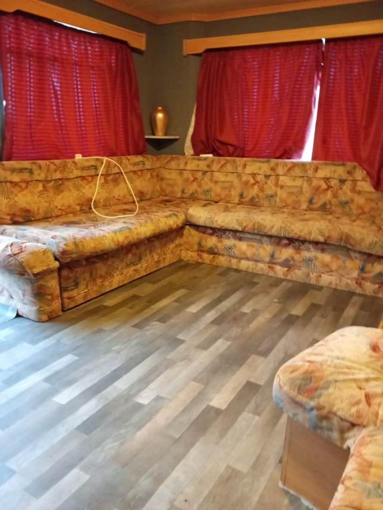 2 bedroom static home available for rent in Coventry 