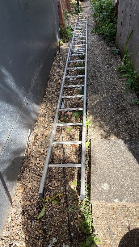 aluminium extension ladder 6m tall -free local delivery 