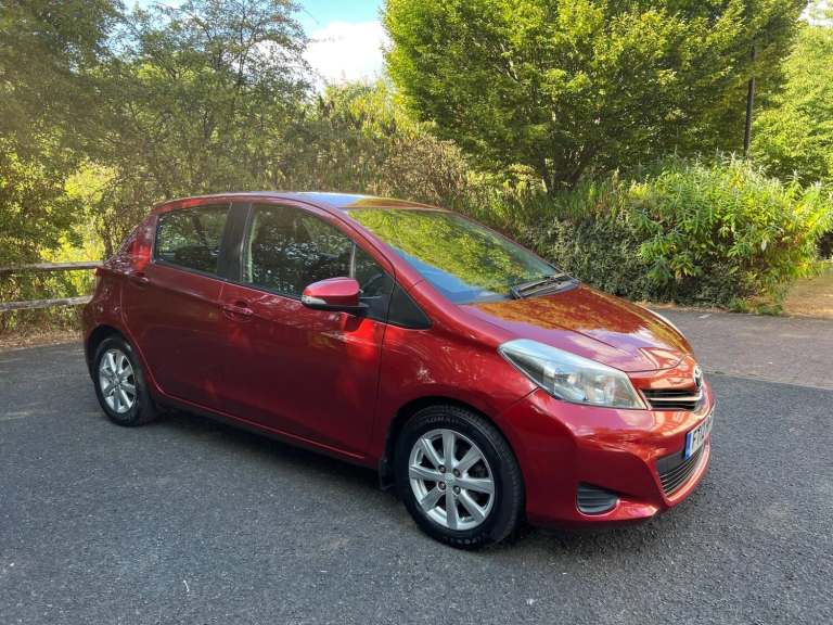 2012 Toyota Yaris 1.33 VVT-i TR 5dr Multidrive S HATCHBACK PETROL Automatic