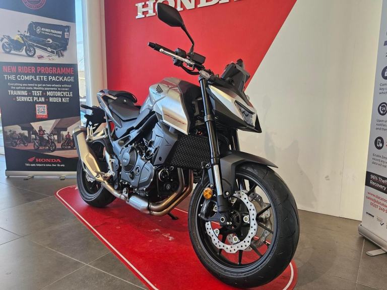 2025 HONDA CB750 HORNET