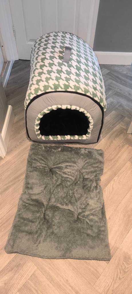 Dog bed igloo house with fluffy inner cushion NEW size XXL