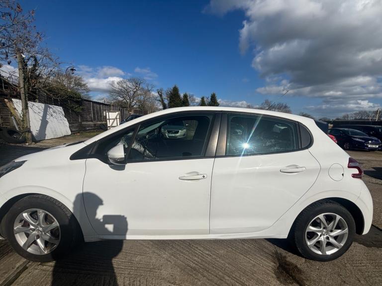 2013 Peugeot 208 1.4 e-HDi Active 5dr EGC HATCHBACK Diesel Automatic