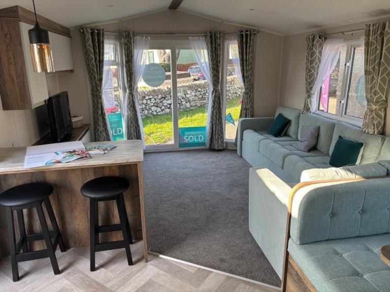 SEASIDE LUXURY STATIC CARAVAN FOR SALE - BARMOUTH SUNNY SANDS