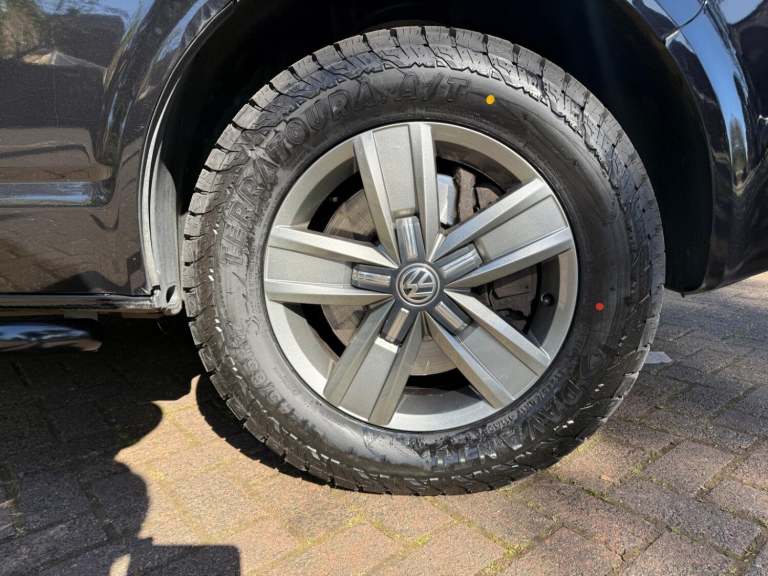 VOLKSWAGEN TRANSPORTER KOMBI 2.0 BiTDI T32 180 Bhp 2012