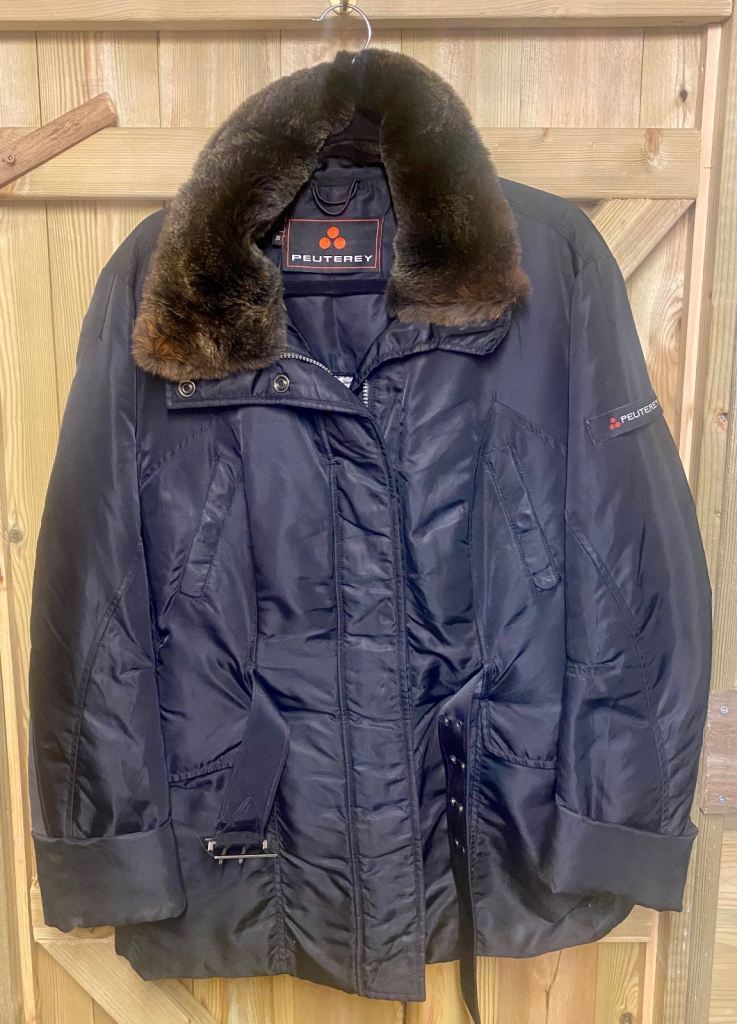 Peuterey women's black water-repellent jacket with a fur collars Size 12/14