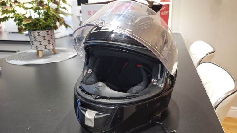 Small motorcycle helmet