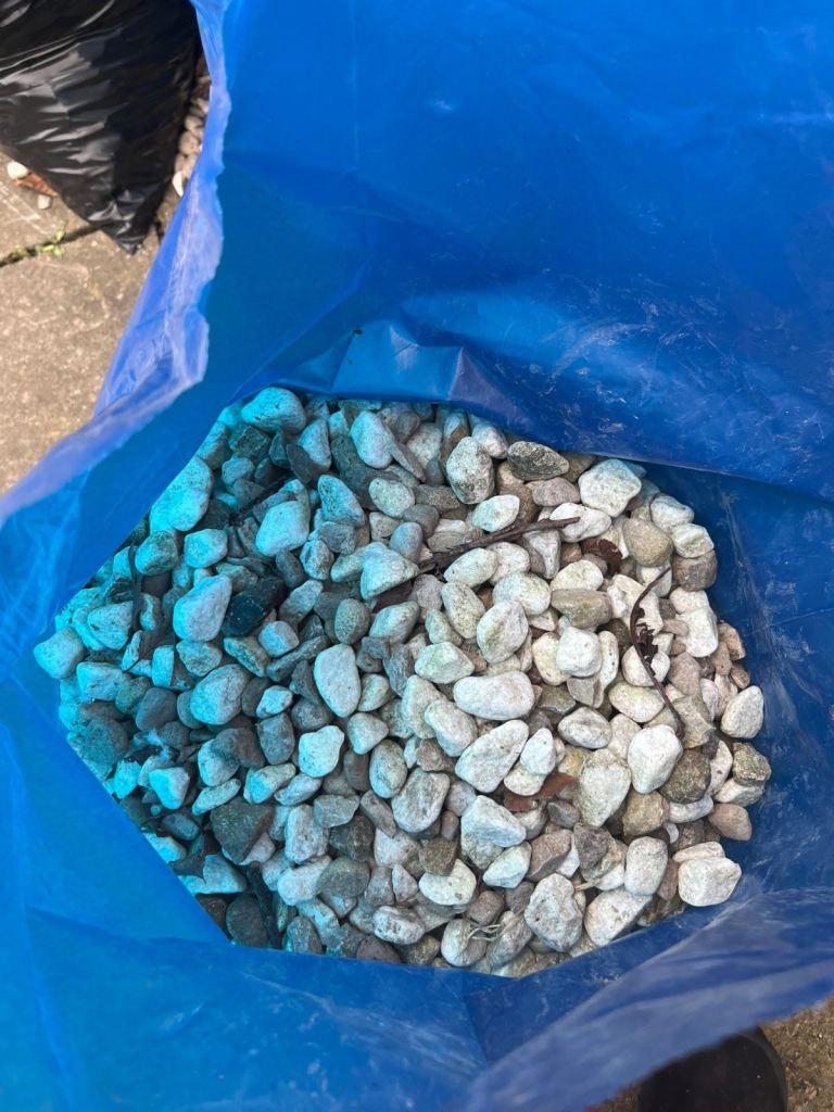 Free gravel