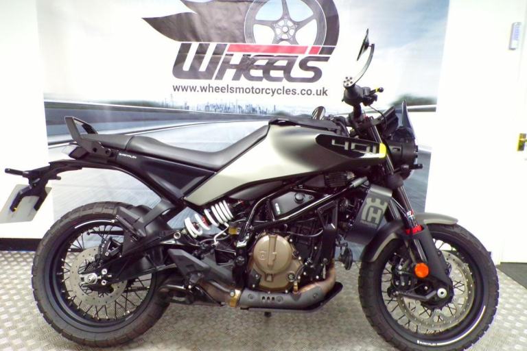 2024 HUSQVARNA SVARTPILEN 401 AND A ONE OWNER BIKE FROM NEW