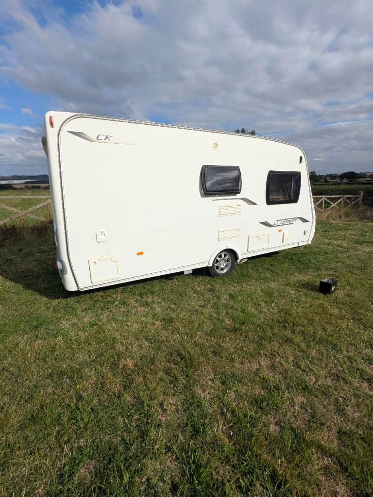 2010 Lunar Clubman CK – 2-Berth Lightweight Tourer + Motor Mover + Full Service History