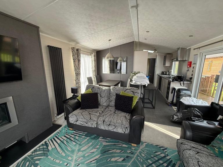 2017 CARNABY STAMFORD 39X13ft • 2 BED LODGE CABIN • DG • CH • OFF-SITE • £36,885