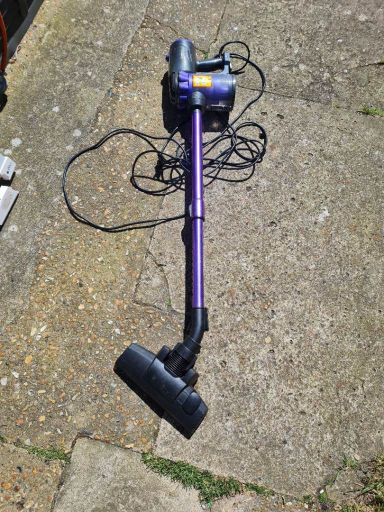 Goodmans Stick Vacuum Cleaner – Purple, Good Condition