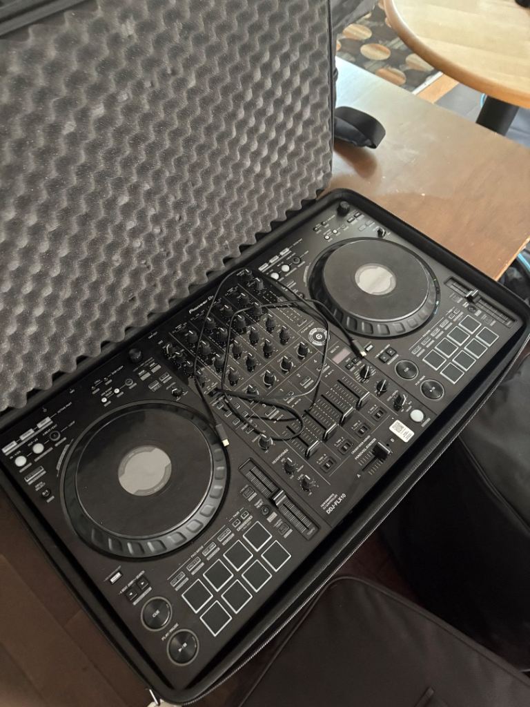 DJ, Disco, Party, Event, Pub, Equipment, lighting, speakers