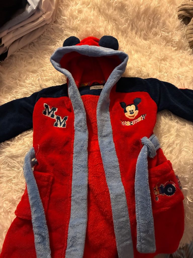 Child’s dressing gown