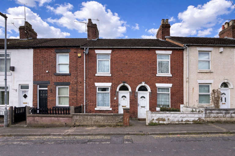 2 bedroom house in Adams Street, Stoke-on-Trent