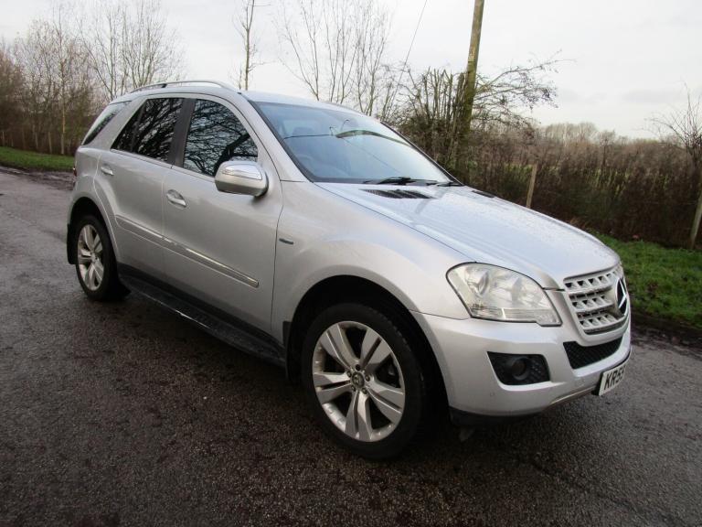 MERCEDES-BENZ M CLASS 3.0 ML350 CDI V6 BlueEfficiency Sport - Superb order 2009