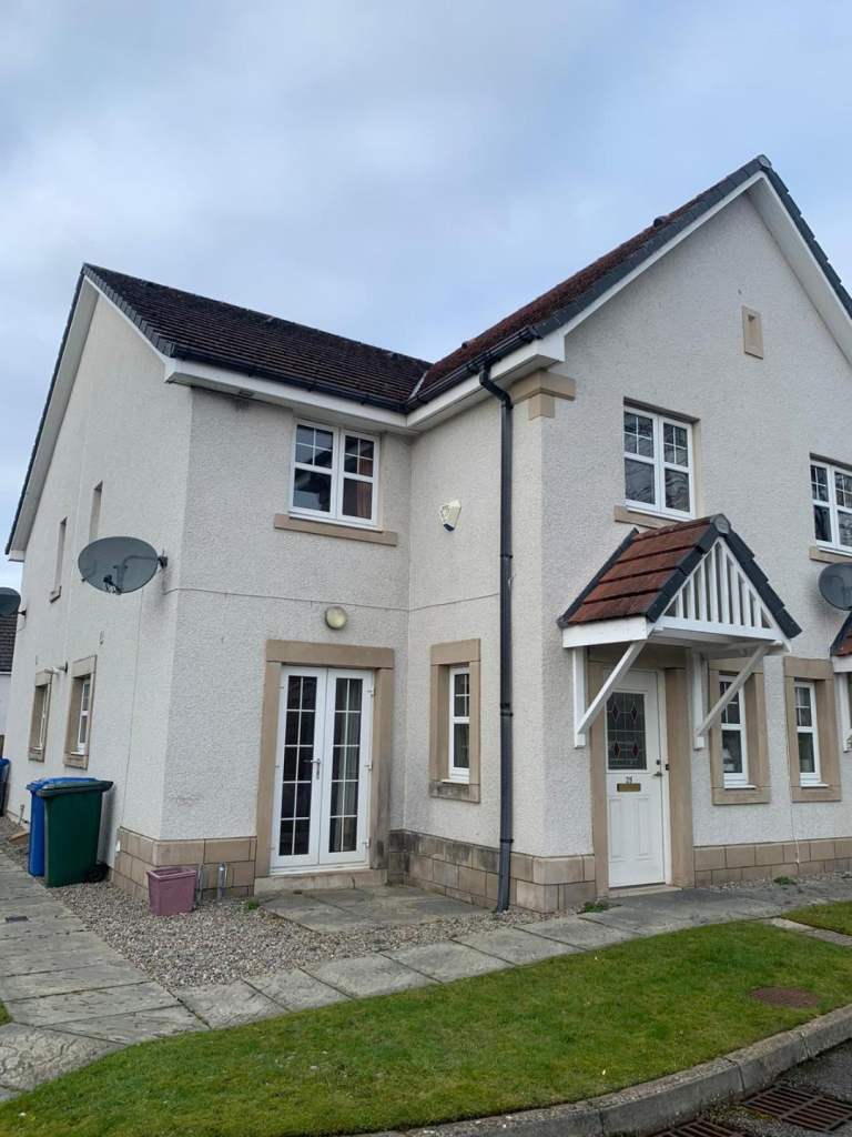 TWO BED APARTMENT FOR LET UNFURNISHED