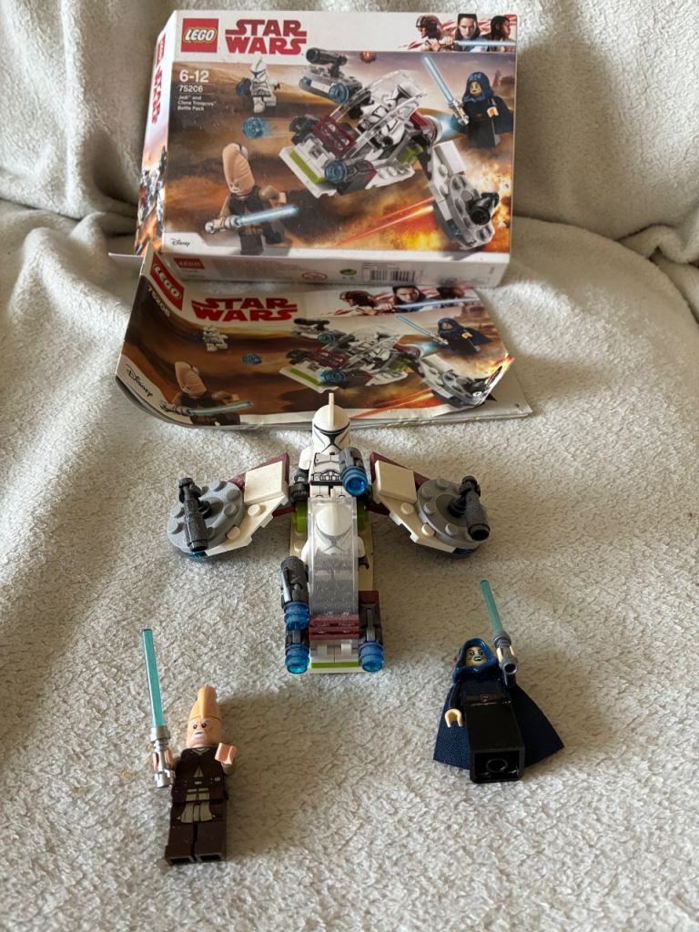 LEGO Star Wars 75206 Jedi and Clone Troopers Battle Pack