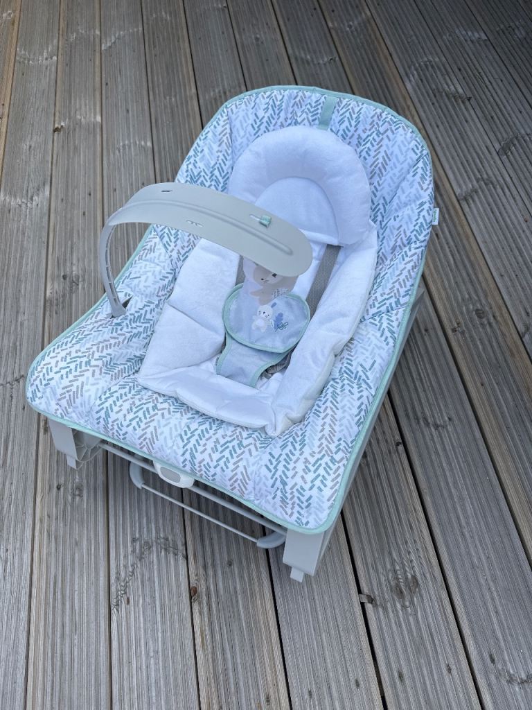 Ingenuity Baby Bouncer/Rocker with Toy Bar – Excellent Condition
