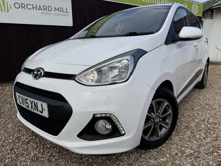2015 Hyundai i10 1.2 Premium Hatchback Petrol Manual