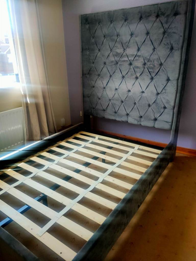 Double bed - only 1 year old 