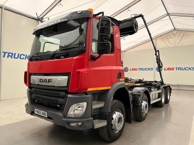 DAF TRUCKS CF 450 8x4 Day Cab Hookloader
