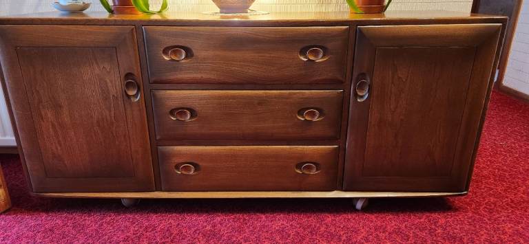 Ercol Windsor Sideboard Immaculate Condition Classic 70's style