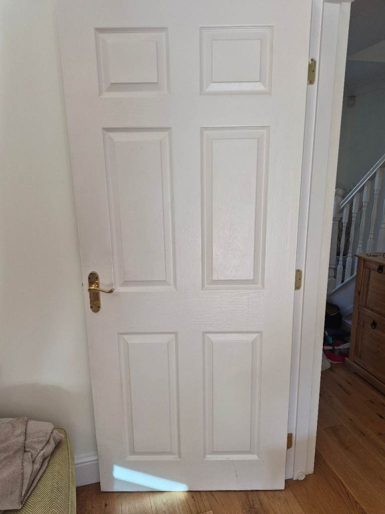 11 x "colonial" white 6 panel doors