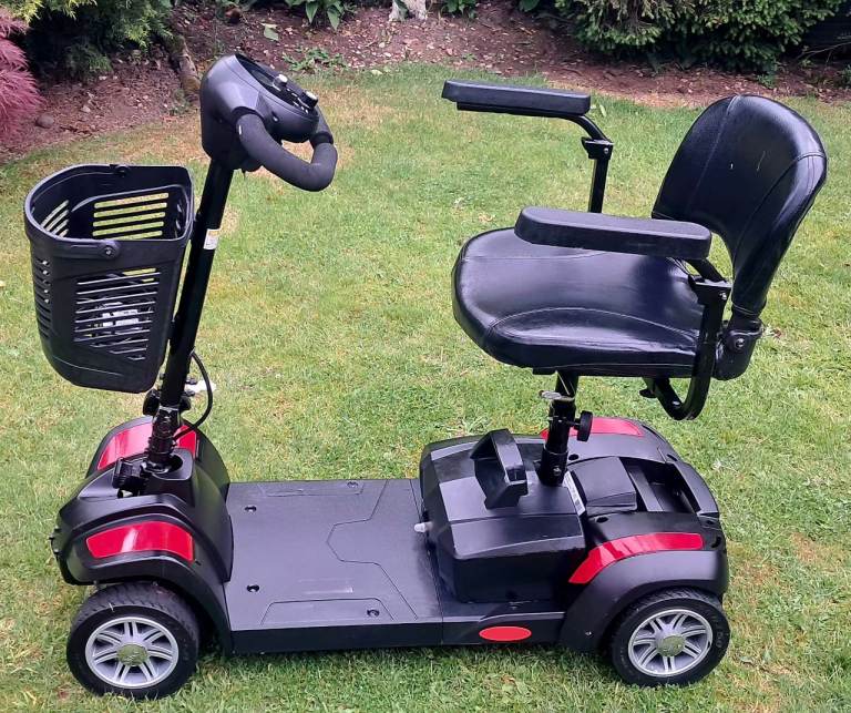 Mobility boot collapsible scooter 