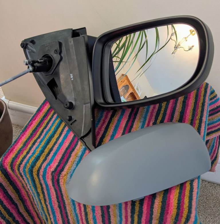 Car door wing mirror Corsa 00-06