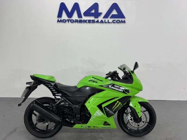 KAWASAKI NINJA 250 2011