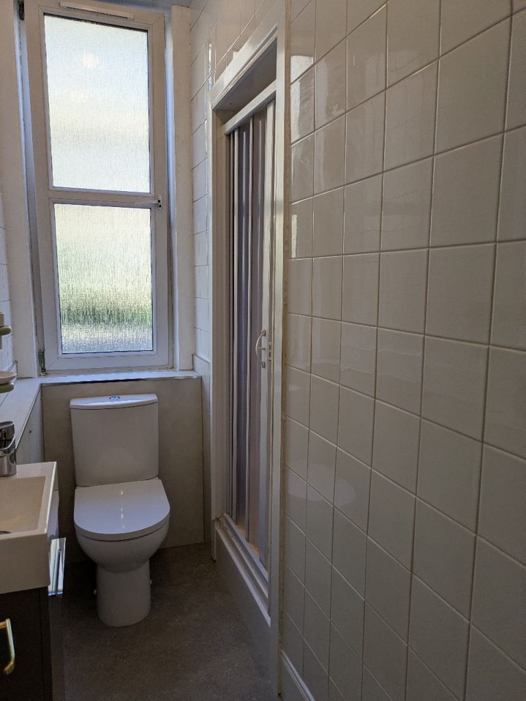 Furnished, ground floor, self contained one bedroom flat in popular Polwarth area