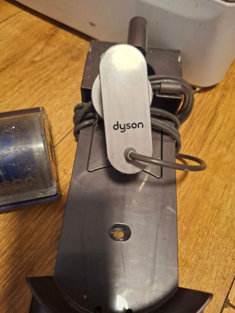 Cordless Dyson hoover