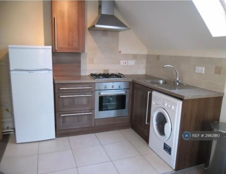 1 bedroom flat in Richmond Park Road, Bournemouth, BH8 (1 bed) (#2982910)