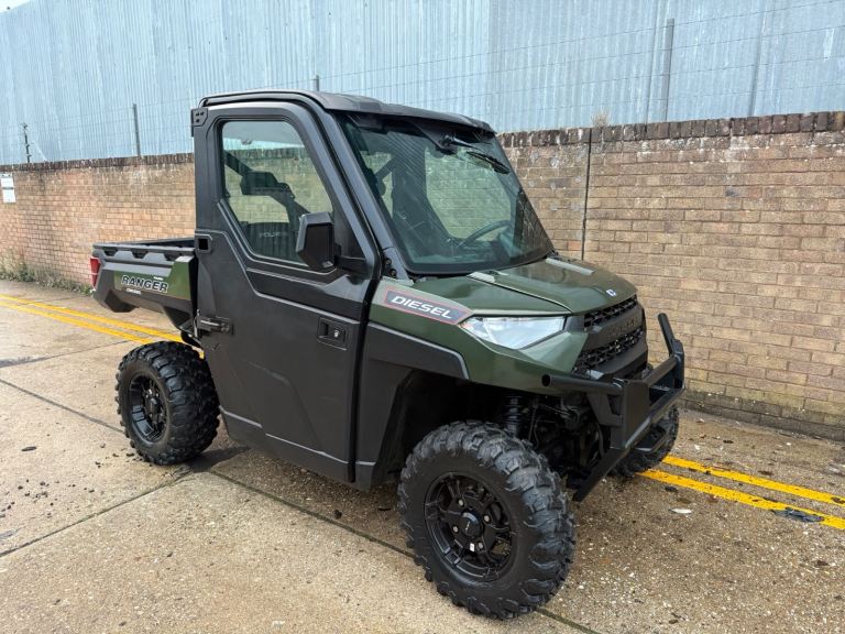 2024 Polaris Ranger 902D Deluxe UTV, road legal, 1 owner, full cab 