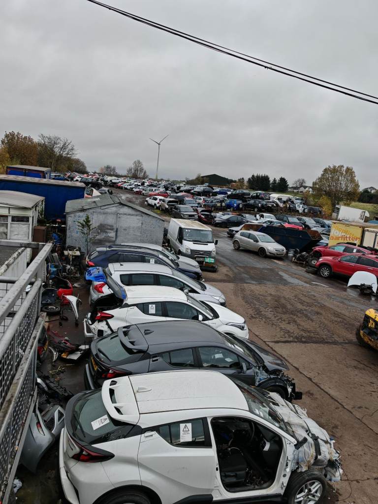 CARS VANS BIKES BREAKING ALL PARTS AVAILABLE COATBRIDGE