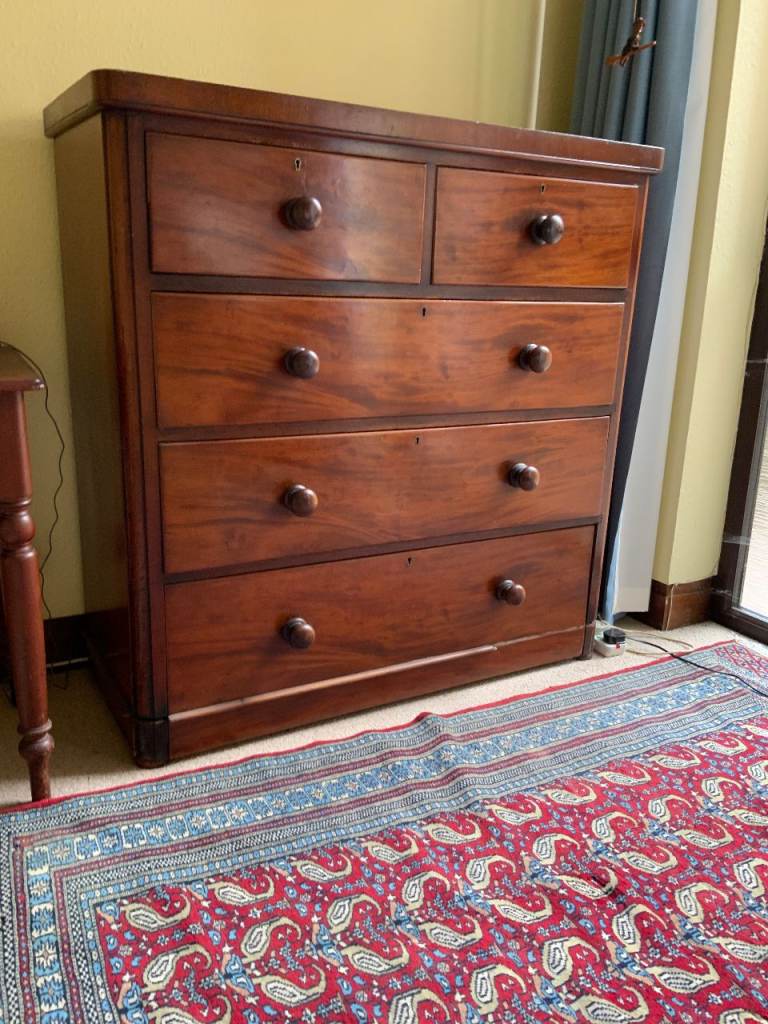 Antique Wooden Chest of Drawers – Good Condition